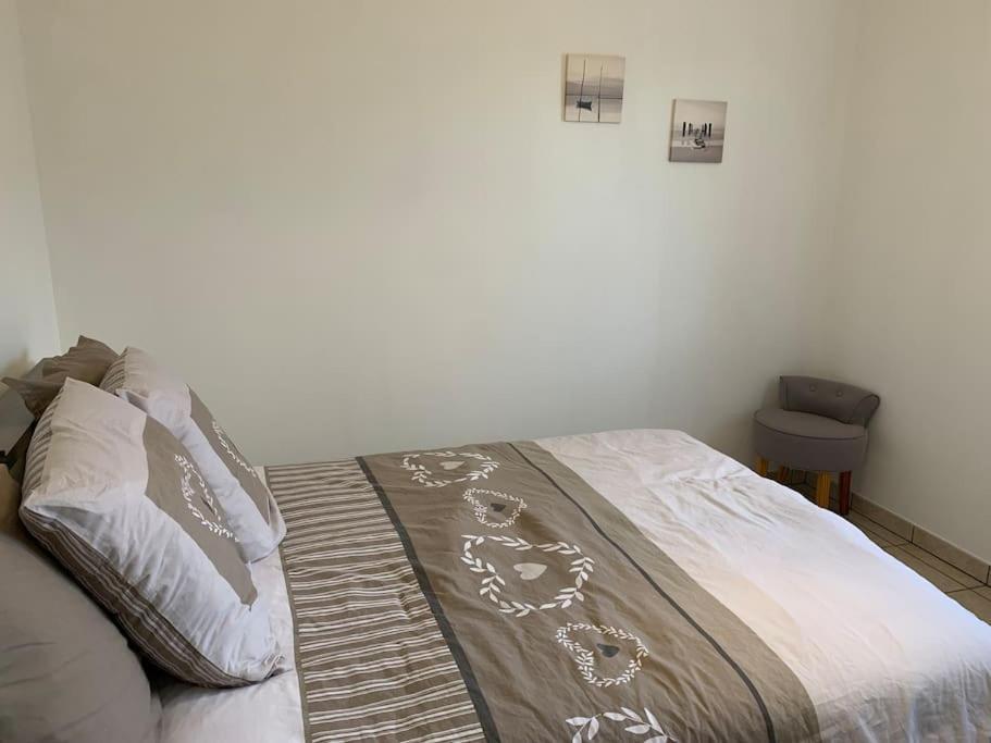 Gite 3 Etoiles Les Gourlines Avec Balneo, Veranda, Piscine Et Garage 아베르메스 외부 사진