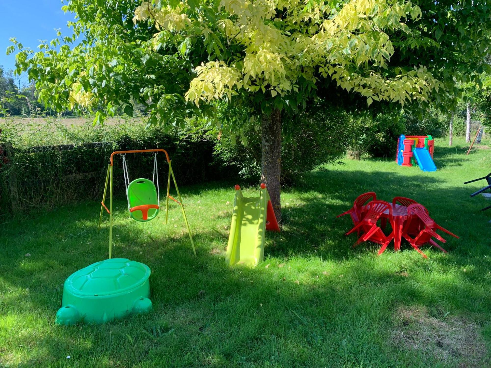 Gite 3 Etoiles Les Gourlines Avec Balneo, Veranda, Piscine Et Garage 아베르메스 외부 사진